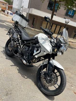 TRIUMPH TIGER 800 XR TRIUMPH TIGER 800 XR